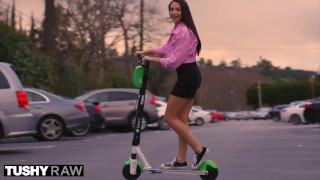 TUSHYRAW Avi Love Wears An Ass Plug All Day To Get Gaped At Night